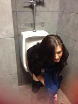 Urinal Sluts