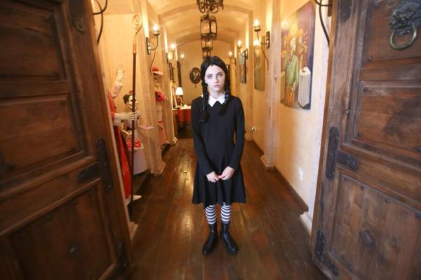 Une orgie habituelle de la famille Addams