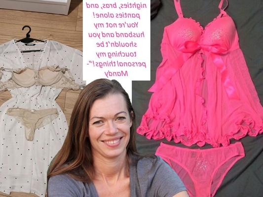 Mandy, petite femme, nous montre sa lingerie et ses sous-vêtements