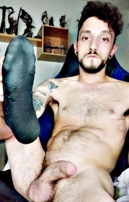 DESNUDO CON CALCETINES