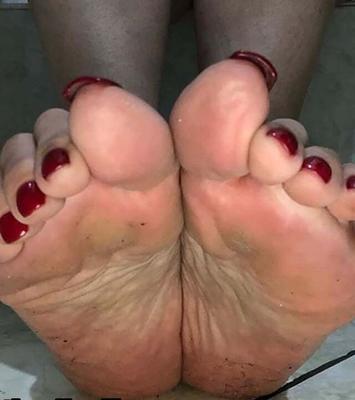 Sexy Feet Worship