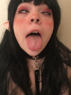 Magnifiques visages ahegao excités