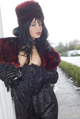 Gothic Fur Hat & Costume Sex