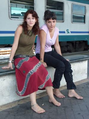 Feetosopher-Alexis, Shiva - --XX Barefoot urban friends (V