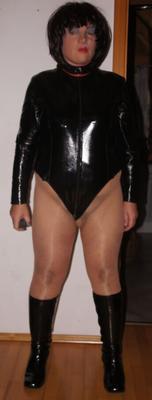 CD Hure Manuela in Lackbody,Pantyhose, GOGO-Boots