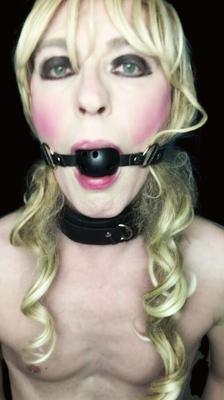 Sissy Chienne Servitude