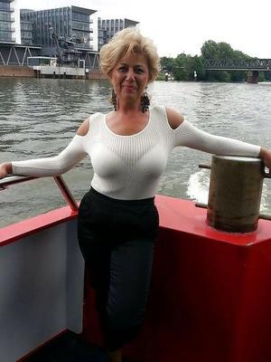 Mature aux gros seins