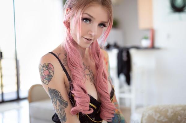 Suicide Girls – Sophii – Candy Skin