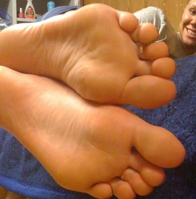 Another foot slut