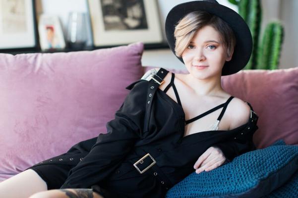 Suicide Girls – Alice Wonder – Fedora Girl