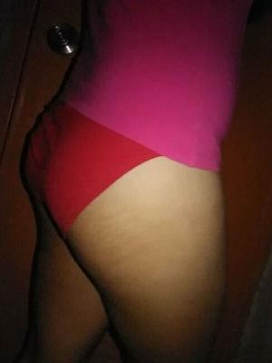 Clube Tease de Roupa Interior Vermelha