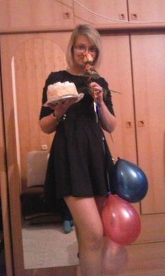 私のおいしい叔母のパウリナは小さな誕生日パーティーを開いていました