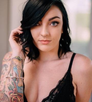 Suicide Girls - Aubrey - En un sueño roto