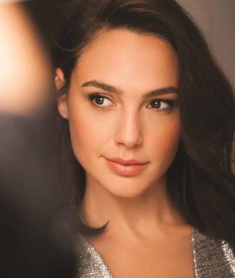 Gal Gadot Discovers Shotas for the First Time [A SS Story]