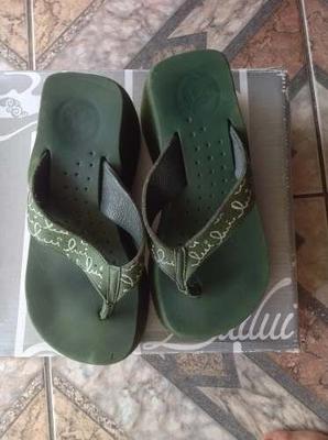 chanclas con plataforma de brasil