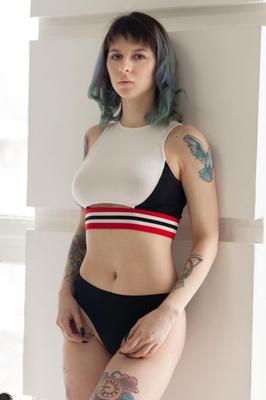 Suicide Girls - Loribax - Matin bleu