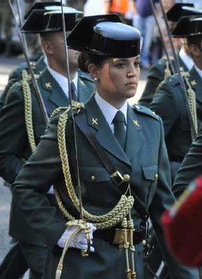 Mujer Guardia Civil