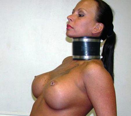 collared female slaves