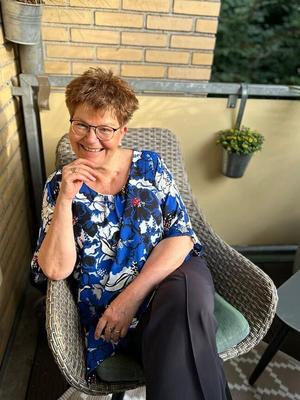 Bettina, une MILF allemande mature, a besoin de vos commentaires.