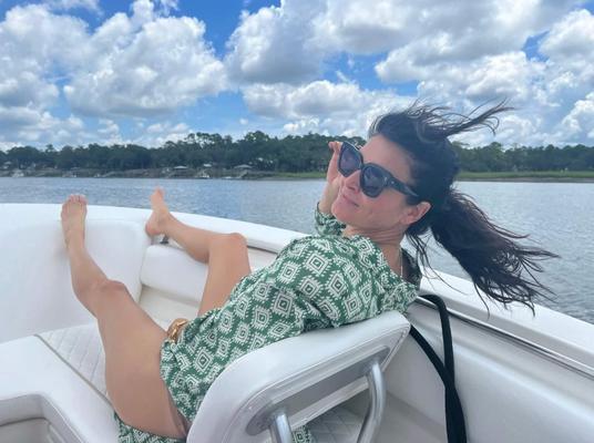 Beauty & Feet: Angie Harmon