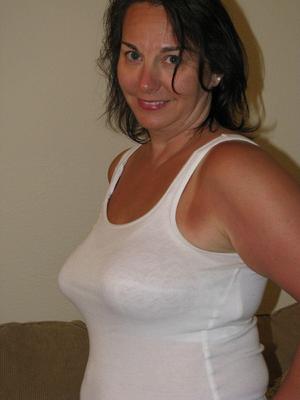 Mature amateur bra model