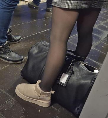 Chica con botas Ugg